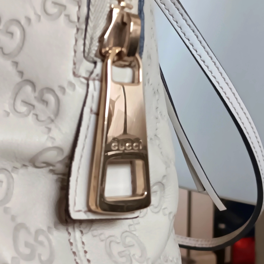 Gucci GG Guccissima Cream Leather Bree Dome Shoulder Bag - Picture 13 of 16
